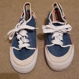 No boundaries Tennis shoes